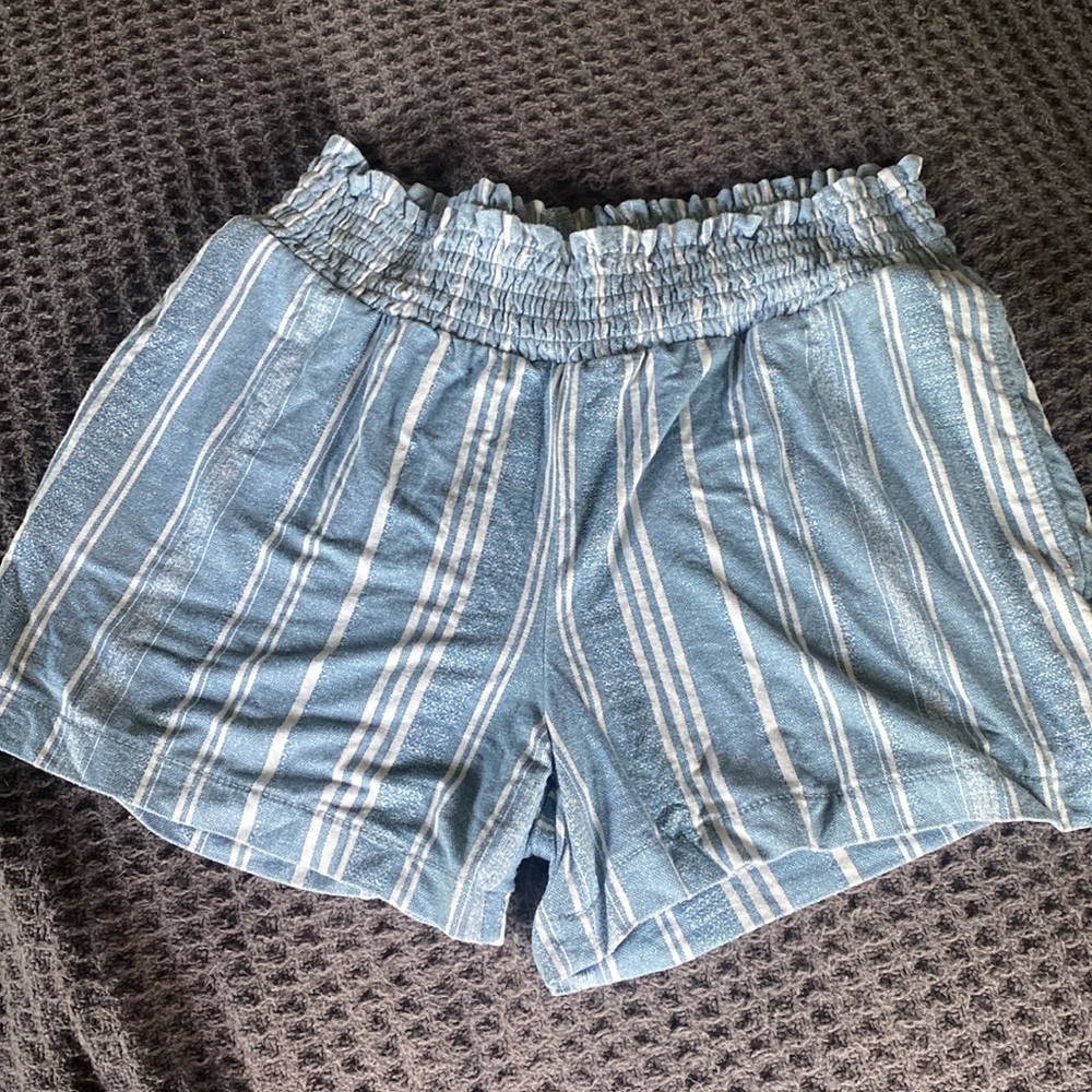 Pull on linen striped shorts
